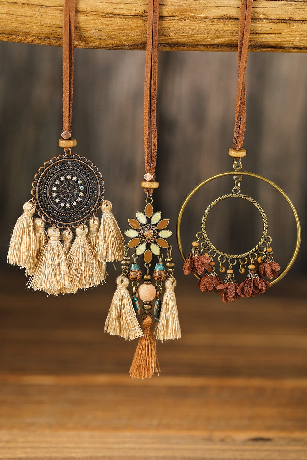 Boho necklace w/leather chain