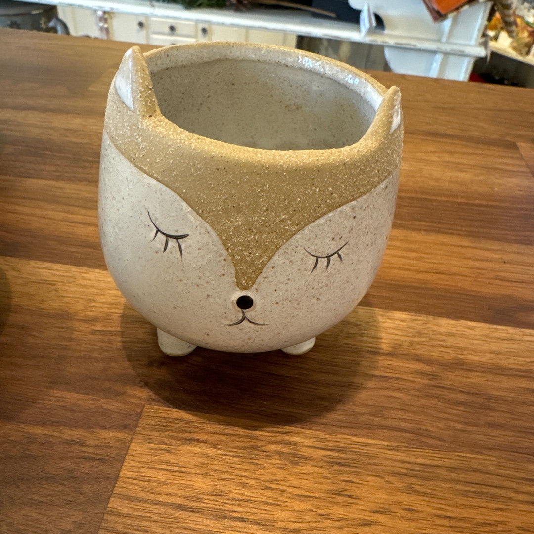 Mini fox planter