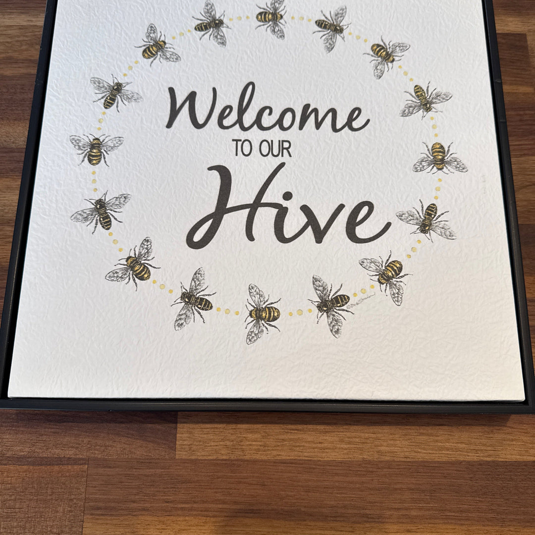 Bee welcome canvas