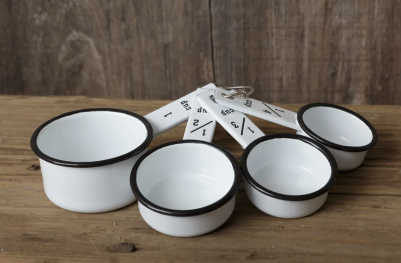 Enamel measuring cups
