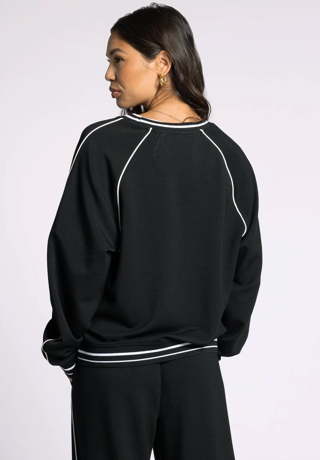 Amelia Top Black/White Sweatshirt