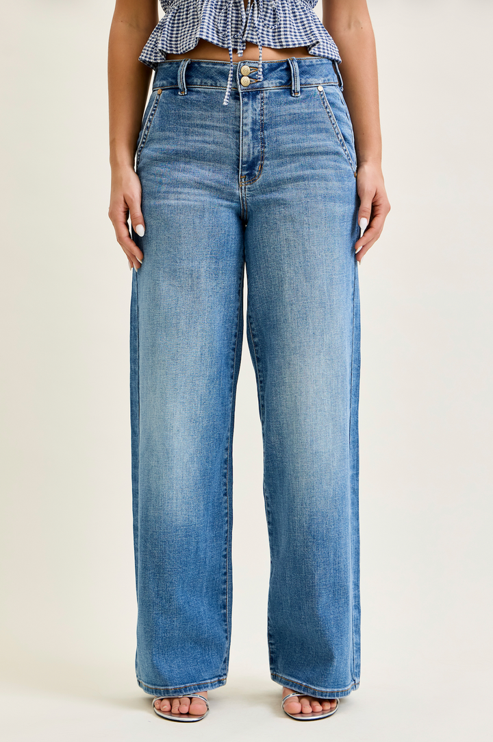 Judy Blue Light Wash Trouser Style