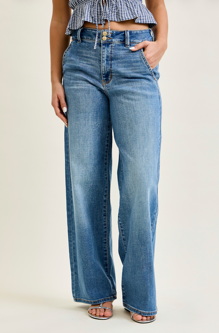Judy Blue Light Wash Trouser Style