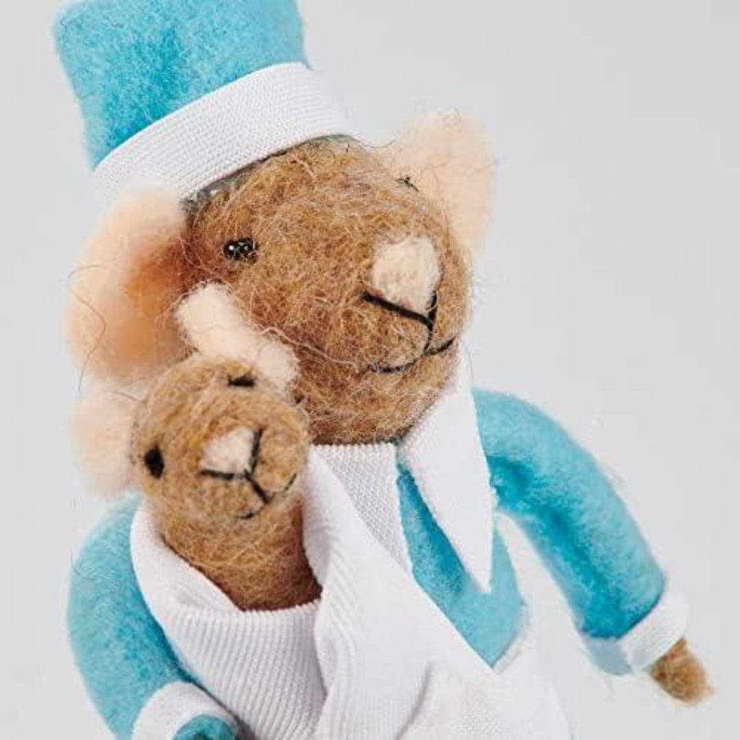Nurse w baby critter